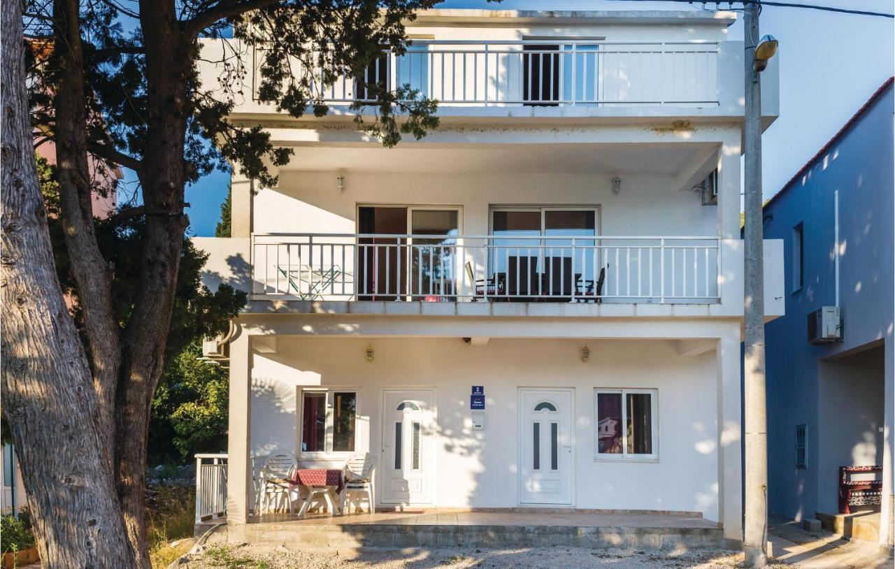 Cozy Apartment In Blace With Wifi Exteriör bild