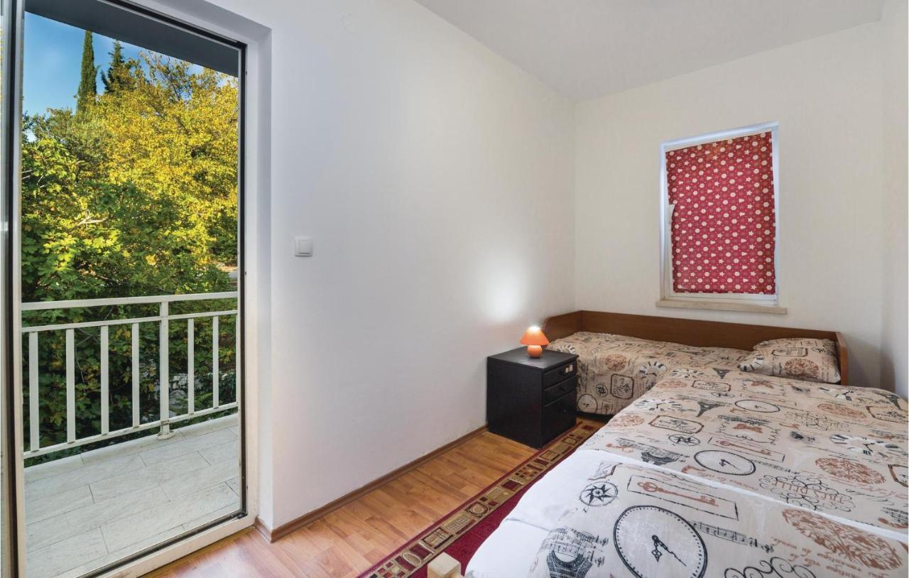 Cozy Apartment In Blace With Wifi Exteriör bild